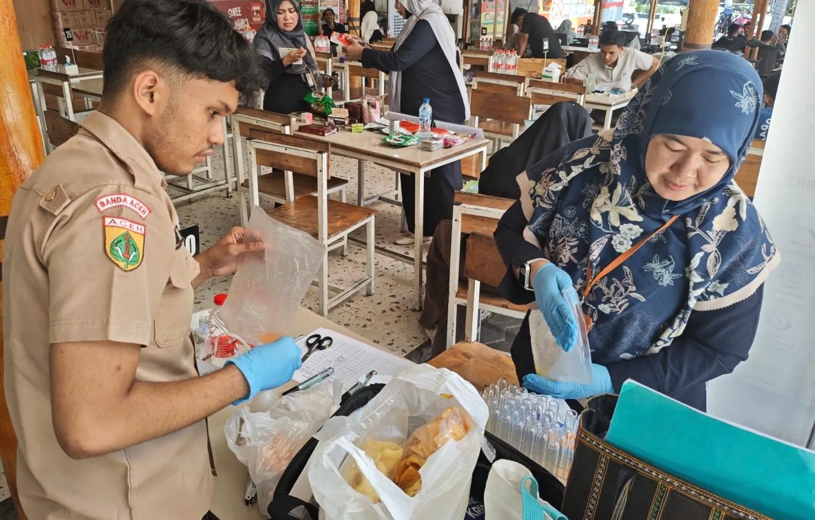 BBPOM Aceh Temukan Dugaan Boraks pada Tiga Sampel Kerupuk di Warung Kopi Banda Aceh