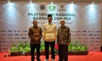 Ketua DPS Bank Aceh Syariah Raih Anugerah Kepatuhan Zakat