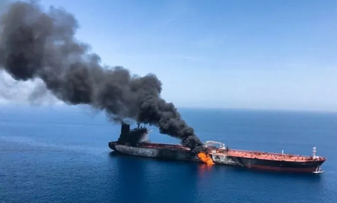 Kapal UEA Diserang Rudal di Selat Hormuz, Iran Bahas Syarat Pembukaan Jalur