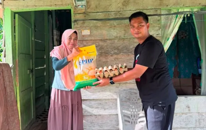 Hari Damai Aceh ke-21 Diperingati Muda Seudang Aceh Barat dengan Salurkan Sembako