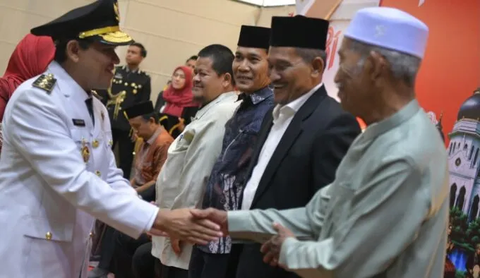 Pemerintah Aceh Beri Penghargaan kepada Keluarga Pahlawan