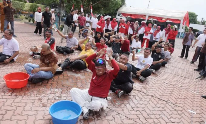 Kak Na Gelar Aneka Lomba Tujuh Belasan di Anjong Mon Mata