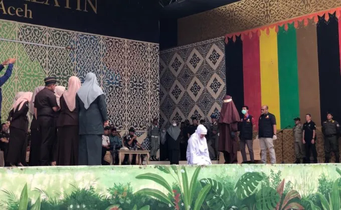 11 Terpidana Jalani Eksekusi Cambuk di Banda Aceh, Zina Dicambuk 100 Kali