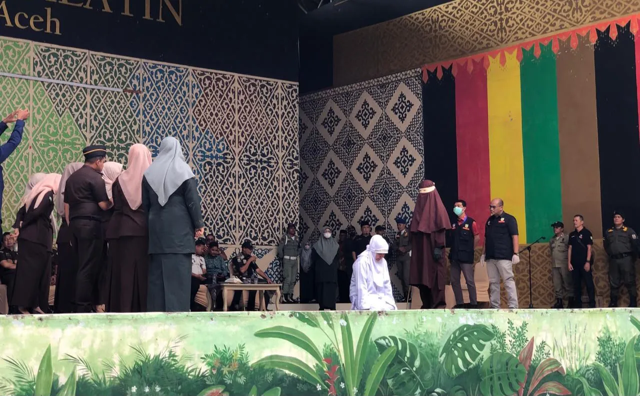 11 Terpidana Jalani Eksekusi Cambuk di Banda Aceh, Zina Dicambuk 100 Kali