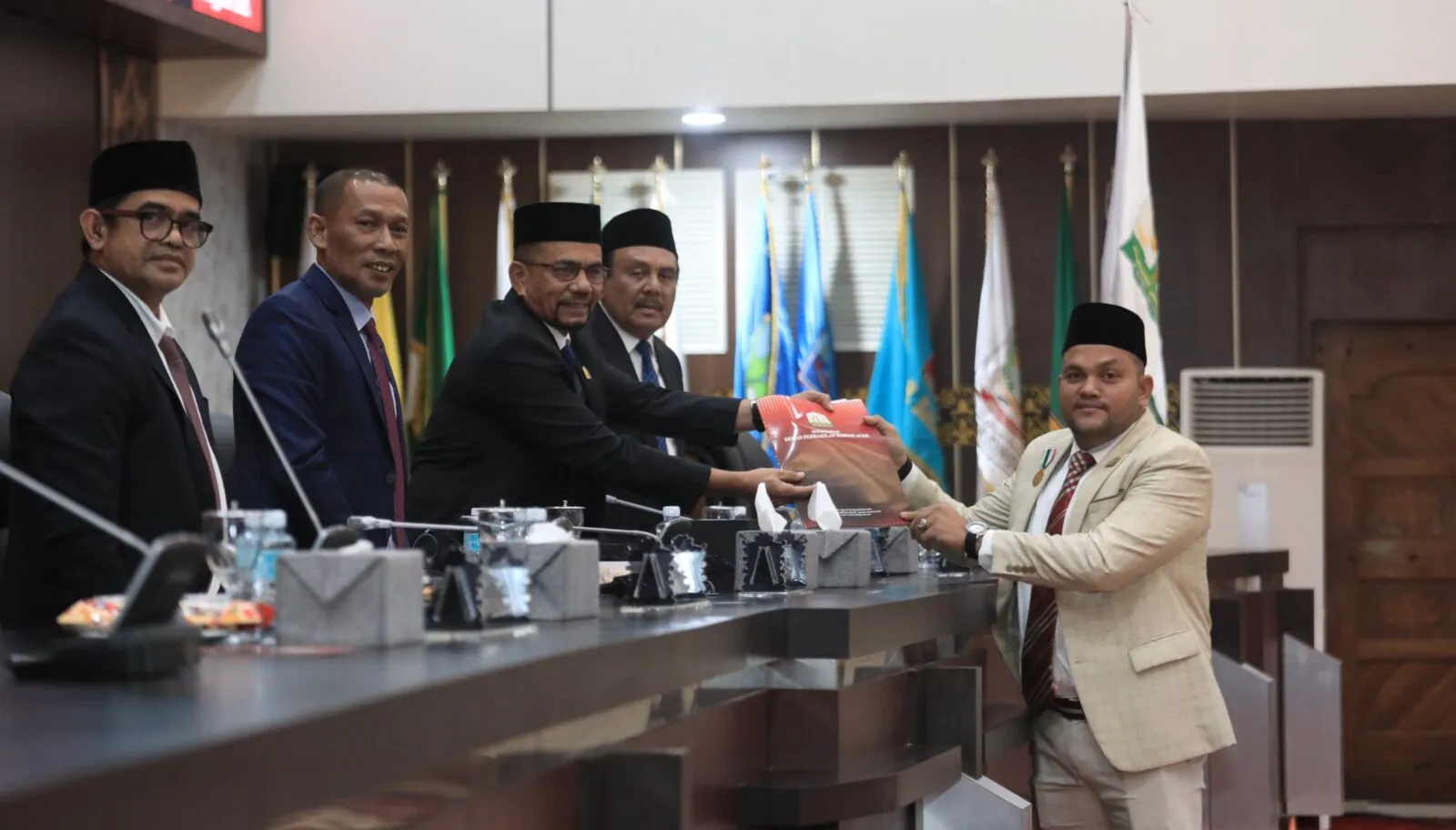 Pemerintah Aceh Terima Catatan dan Rekomendasi DPRA atas Pertanggungjawaban APBA 2025