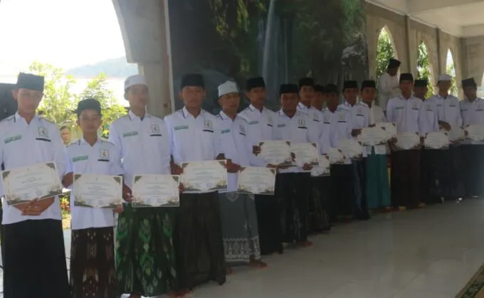 Pesantren Nur Yaqdhah Beri Apresiasi untuk Santri Penghafal Yasin
