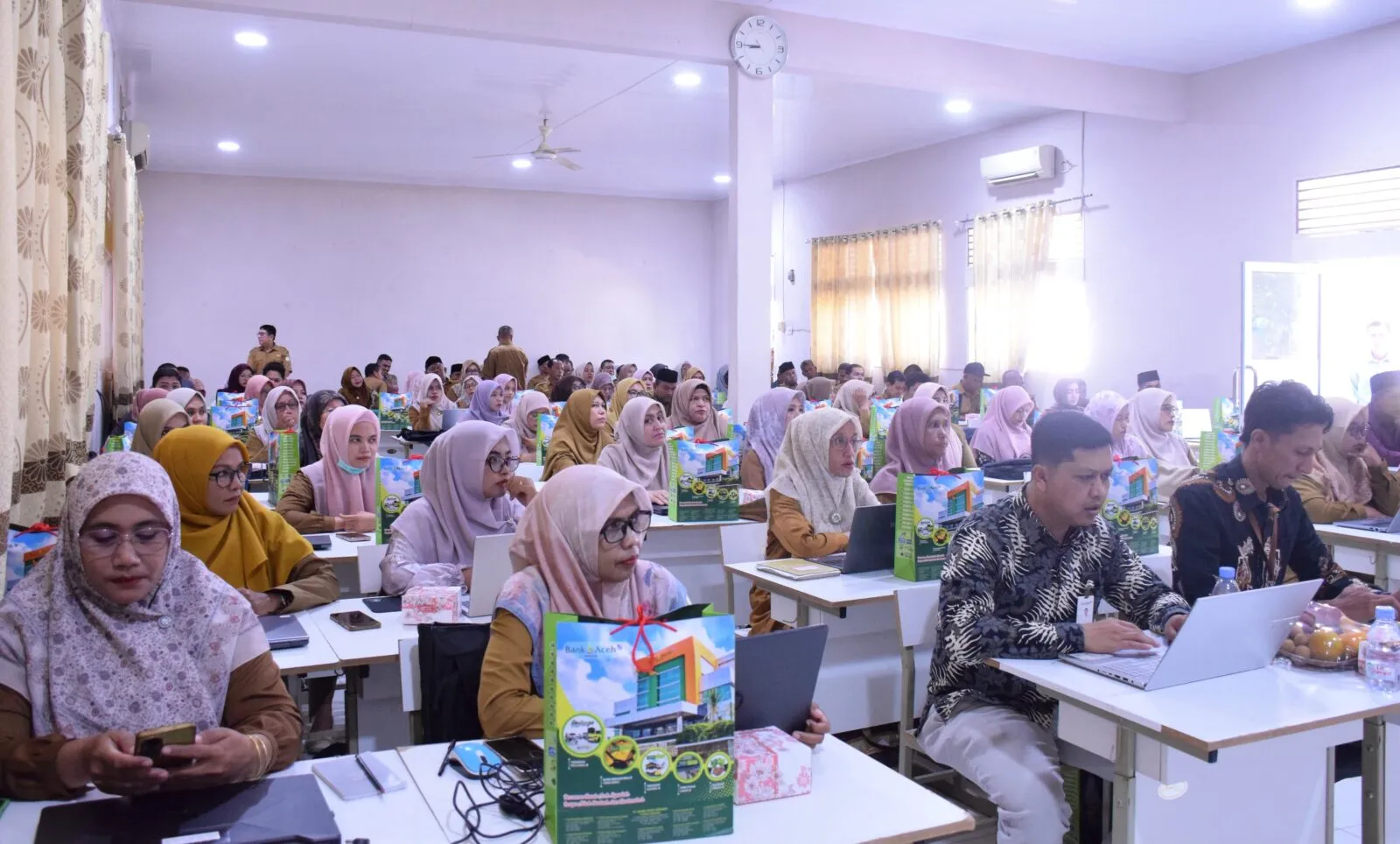 Bank Aceh Sosialisasikan Internet Banking Corporate ke Sekolah di Bireuen
