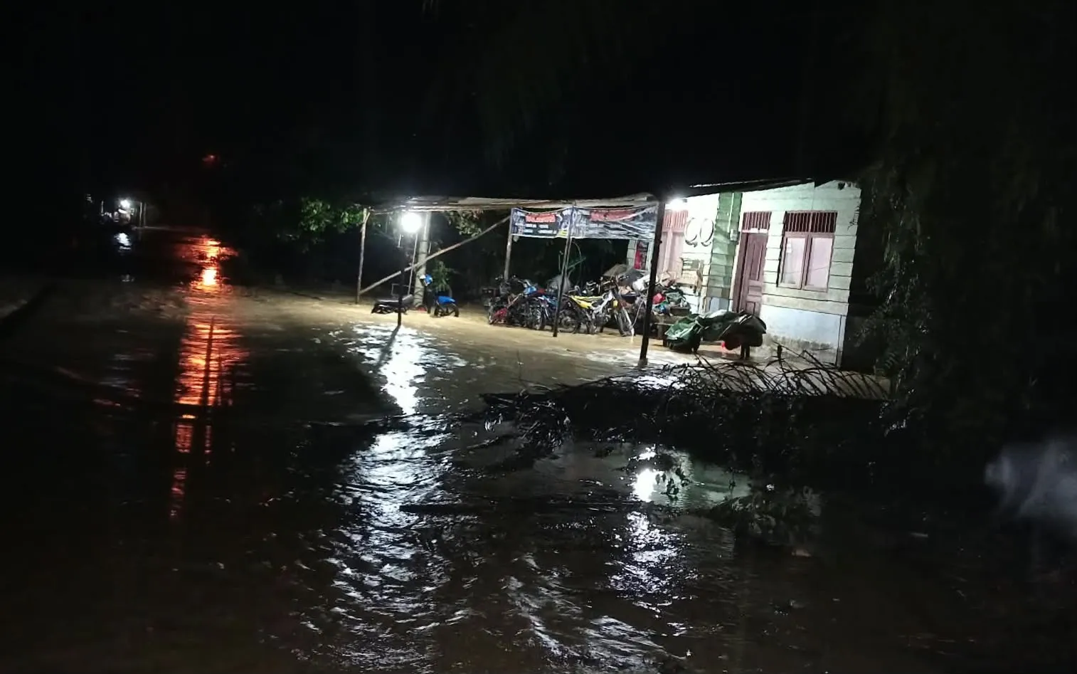 Subulussalam Banjir, Puluhan Rumah Terendam dan Jembatan Rusak Berat