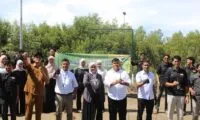Rangkaian Jejak FISIP USK ke-6 Dimulai dengan Aksi Tanam Mangrove di Banda Aceh